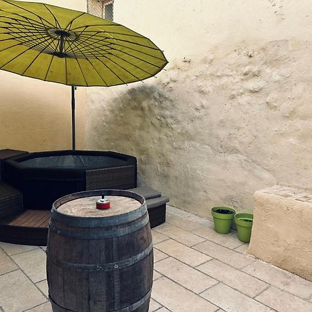 La Babayaga Bed and Breakfast Capestang Exteriör bild